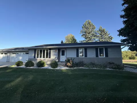 3405 Elvehjem Rd, Mcfarland, WI 53558