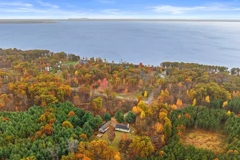 w5198 Southview Drive, Necedah, WI 54646