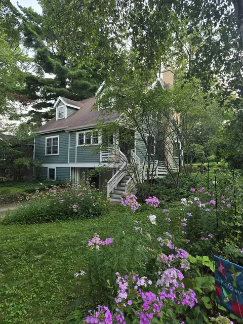 588 Park Ln, Madison, WI 53711