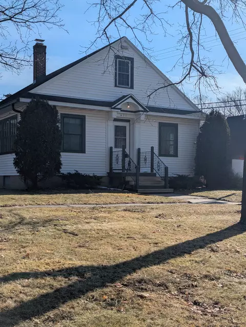 622 Bowman Rd, Wisconsin Dells, WI 53965