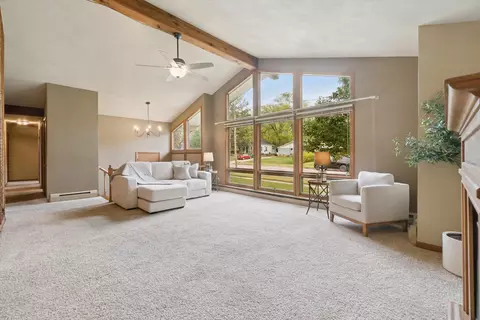 1104 Blaine St, Edgerton, WI 53534