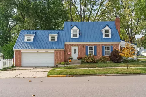 1221 Elizabeth St, Baraboo, WI 53913