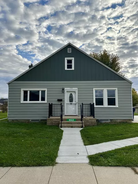 715 Columbia St, Horicon, WI 53032