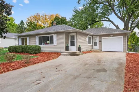 116 Gary Ct, Sun Prairie, WI 53590