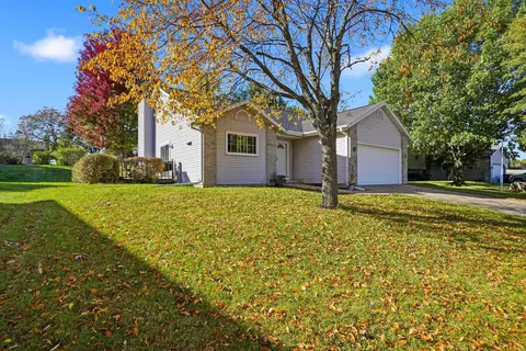 2208 N Page St, Stoughton, WI 53589