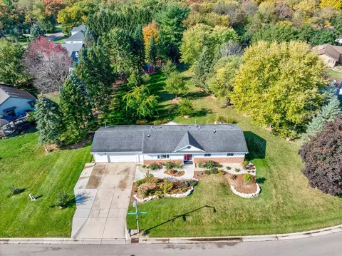 3201 Hemmingway Dr, Janesville, WI 53545
