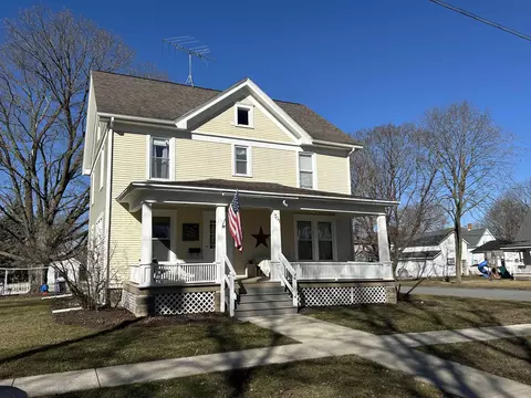 701 E 2nd Ave, Brodhead, WI 53520