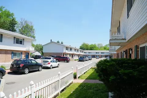 1203 Macarthur Rd, Madison, WI 53714