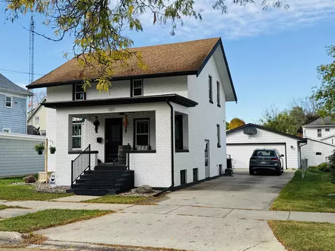 1317 22nd Ave, Monroe, WI 53566