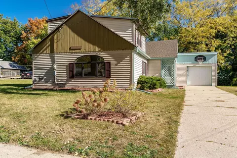 1629 Moore St, Beloit, WI 53511