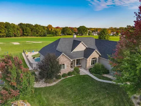 435 Wileman Dr, Edgerton, WI 53534