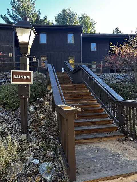 12 Balsam Trl, Wisconsin Dells, WI 53965