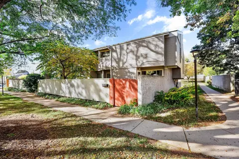 401 East Blf, Madison, WI 53704