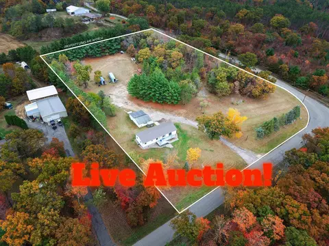 e9684 South Avenue, Wisconsin Dells, WI 53965