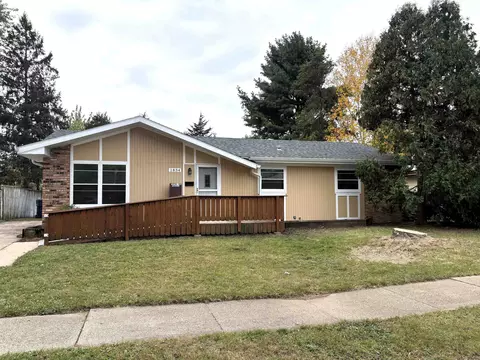 1834 S Crosby Ave, Janesville, WI 53546