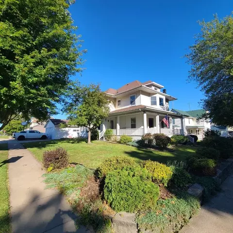 303 N Main Street St, Cuba City, WI 53807