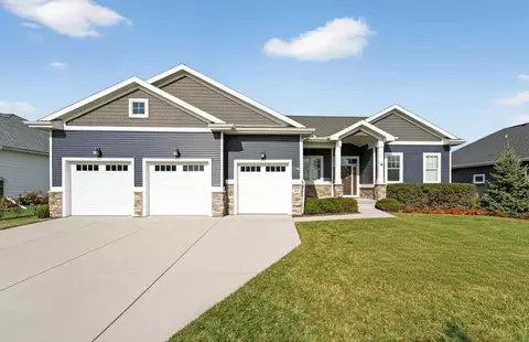 3017 Red Hawk Trl, Cottage Grove, WI 53527