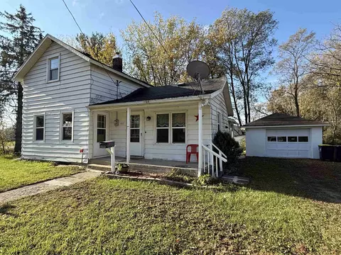 447 State St, New Lisbon, WI 53950