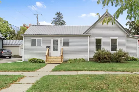610 Ash St, Baraboo, WI 53913