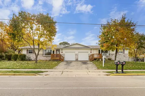 5119-5121 Farwell St, Mcfarland, WI 53558