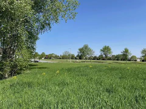 237 Wyalusing Dr, Madison, WI 53718 photo 3