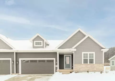 2162 Waters Edge Trl, Madison, WI 53718