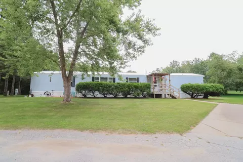 1200 River Rd #8, Sparta, WI 54656