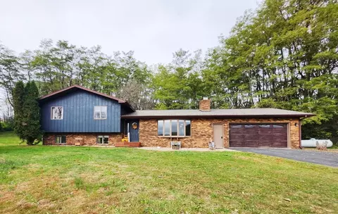w8938 Wisconsin 82, Elroy, WI 53929