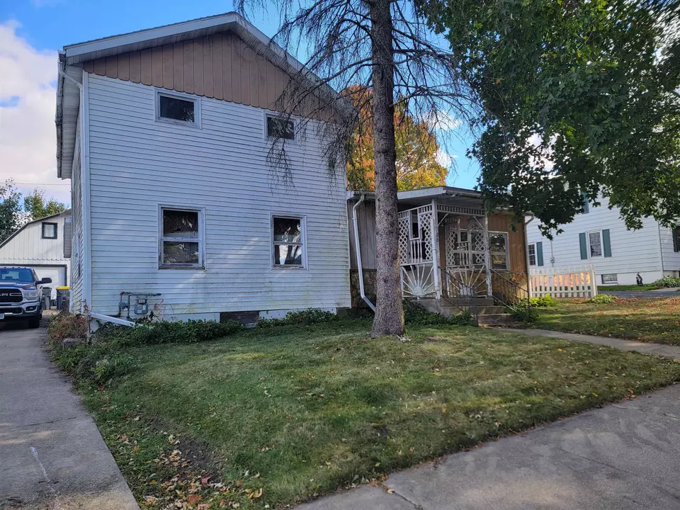  720 17th Ave, Monroe, WI 53566 photo 2