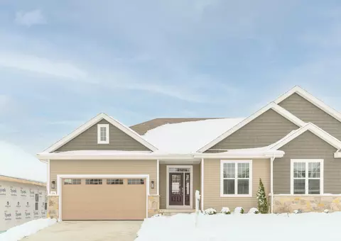 714 Cozy Farm Rd, Waunakee, WI 53597