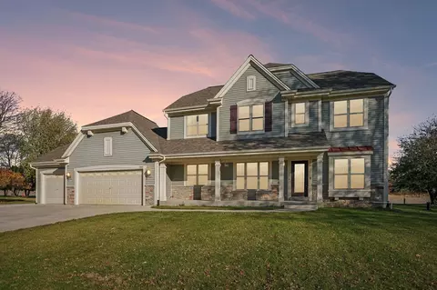 1405 Country Club Ln, Watertown, WI 53098