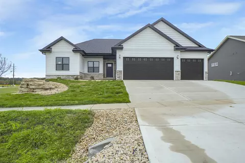 1417 Ridgetrail Dr, Cross Plains, WI 53528