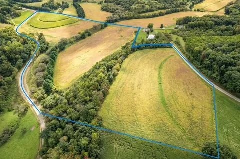 40 90- Kinnamon Rd, Reedsburg, WI 53959