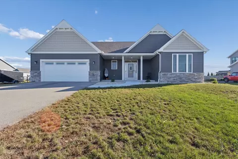 3189 S Warbler Ct, Beloit, WI 53511