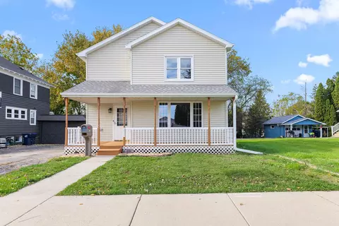 239 N Main St, Juneau, WI 53039