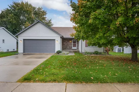 850 N Perry Pkwy, Oregon, WI 53575