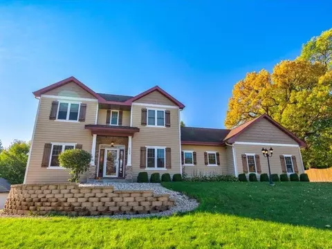 5433 Lacy Rd, Fitchburg, WI 53711