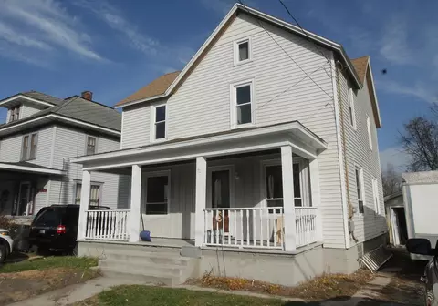 72 S Main St, Montello, WI 53949