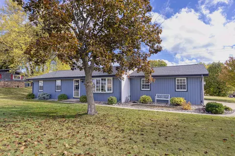 1101 N Pass St, Edgerton, WI 53534