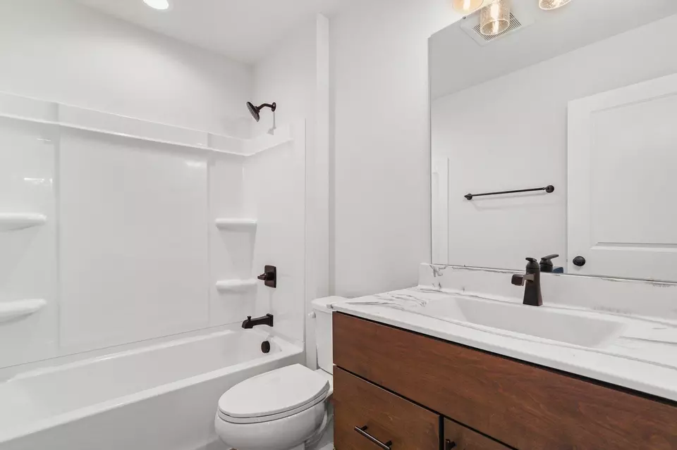 Bath - 529 Prestige Ct, Edgerton, WI 53534 photo 5 of 6