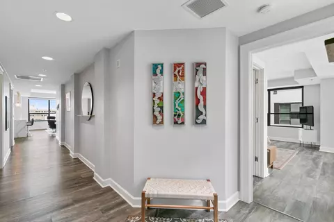 137 E Wilson St #1113, Madison, WI 53703