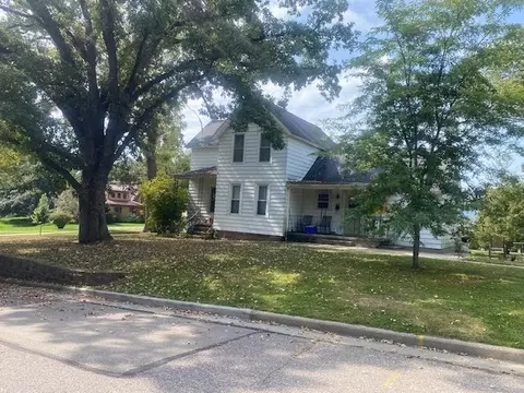 751 Mound St, Baraboo, WI 53913
