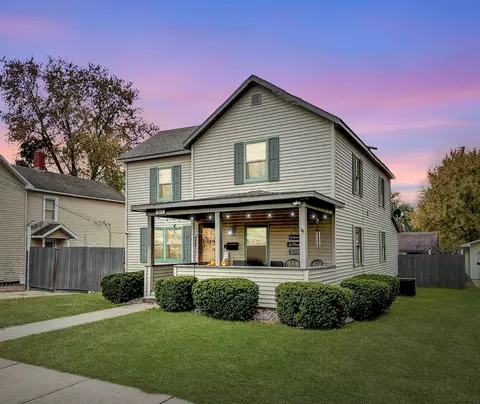 317 N Beaumont Rd, Prairie Du Chien, WI 53821