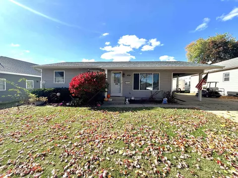 2019 15th Ave, Monroe, WI 53566