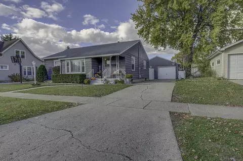 1326 Myra Ave, Janesville, WI 53548
