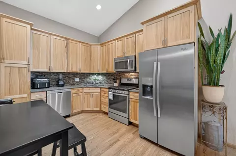 1020 Kettle Ct, Verona, WI 53593
