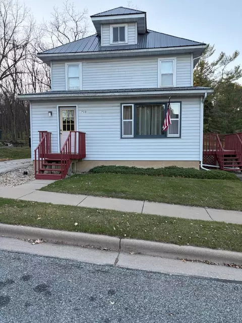 705 Prospect St, Blanchardville, WI 53516