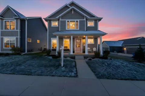 700 Indigo Ln, Waunakee, WI 53597