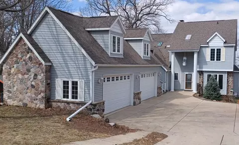 3270 Brooklyn Dr, Stoughton, WI 53589