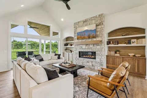 809 Nancy Ct, Waunakee, WI 53597